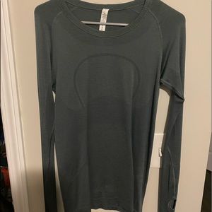 COPY - Lululemon Long Sleeve Top Size 8